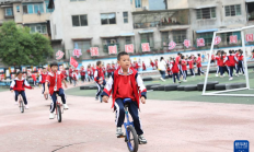开云体育:这所城郊小学，遍地“长满”了体育器材——中小学“以体育人”成效观察之一